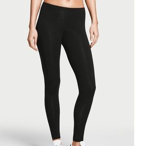 Victoria’s Secret low-rise black leggings